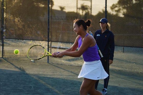 Prodígio das Filipinas deslumbra: Alexandra Eala conquista primeiro título