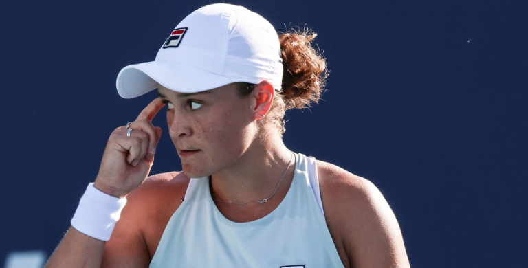 Barty despacha Ostapenko em duelo de campeãs de Roland Garros