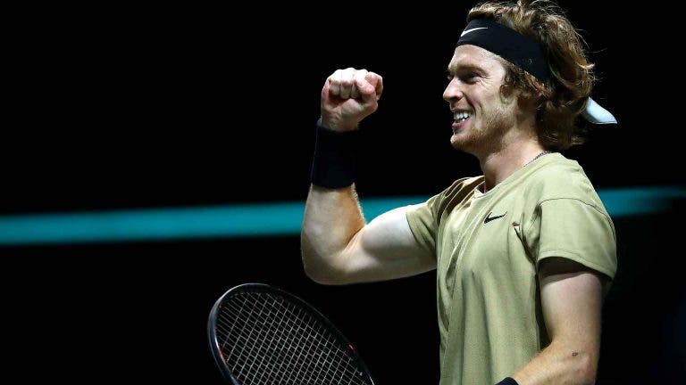 Demolidor: Rublev arrasa Fritz no Dubai e alcança 22.ª vitória seguida em torneios ATP 500
