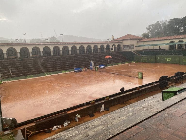 Meia-final entre Oliveira e Cachin não acaba hoje por causa da chuva