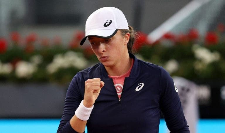 Swiatek está nos oitavos-de-final e Kenin é arrasada em Roma