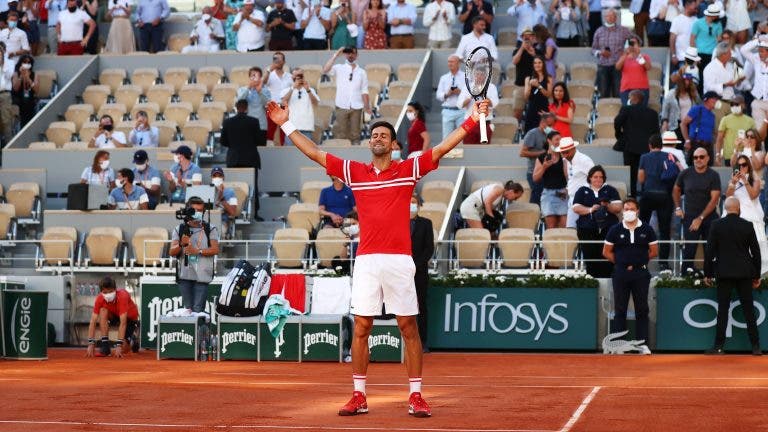 [VÍDEO] O momento em que Djokovic venceu Roland Garros pela segunda vez