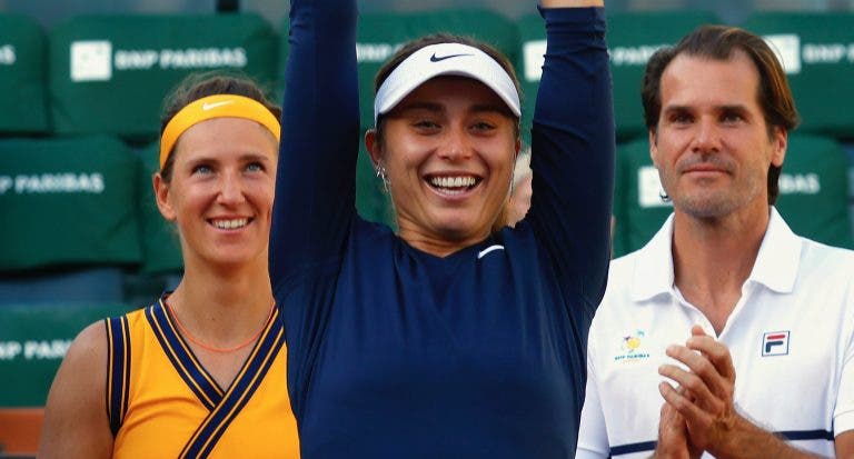 Badosa homenageia Azarenka: «Sem mulheres como tu eu não estava aqui»