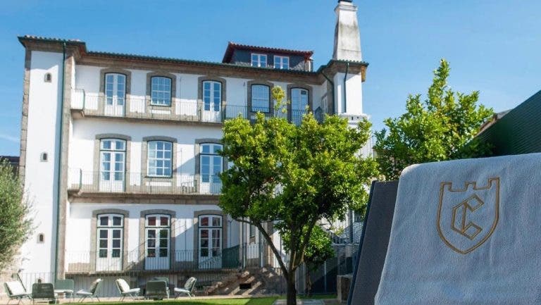 João Sousa abriu hotel em Guimarães com muitas alusões… ao ténis