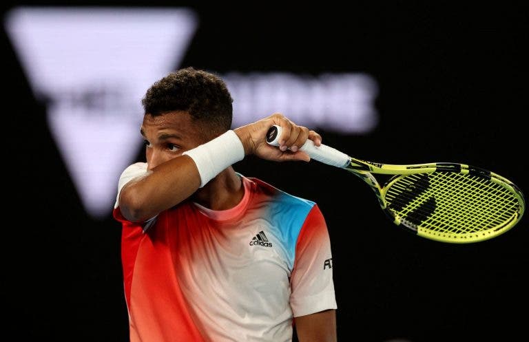 Auger-Aliassime surpreendido por Molcan na 2.ª ronda em Marrocos