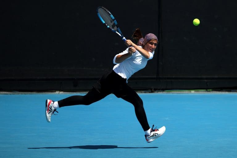 Jovem iraniana está a fazer história no Australian Open mesmo antes de ganhar