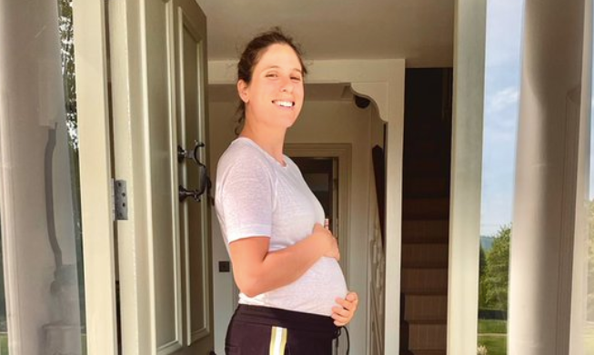 Konta anuncia gravidez cinco meses depois de terminar a carreira