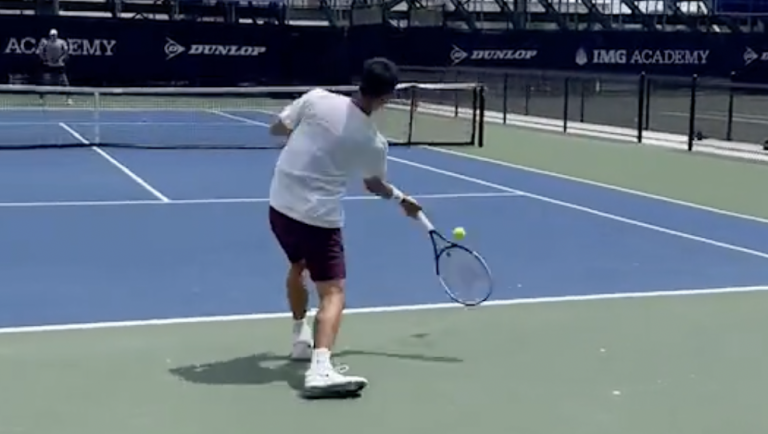 [VÍDEO] Nishikori está mais perto de voltar e já treina em court
