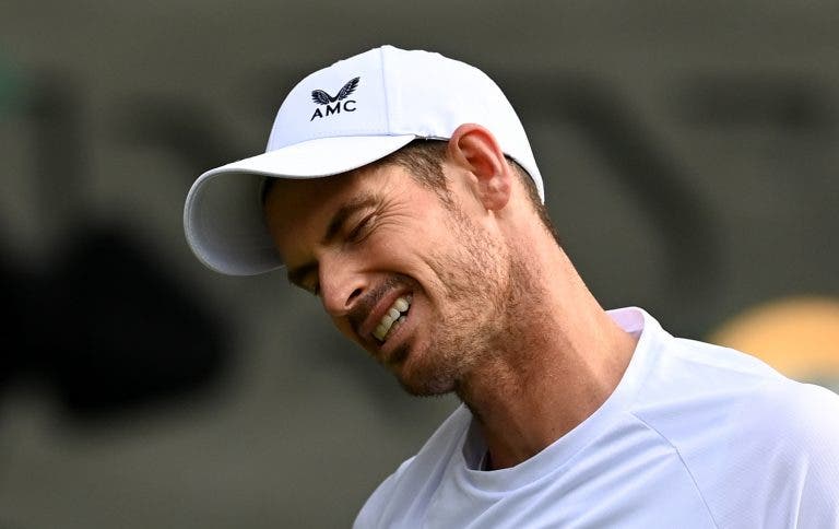 Murray não encontra antídoto para o serviço de Isner e diz adeus a Wimbledon