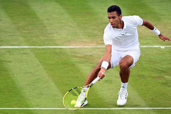 Desistência de última hora ‘dá’ novo adversário a Auger-Aliassime em Wimbledon
