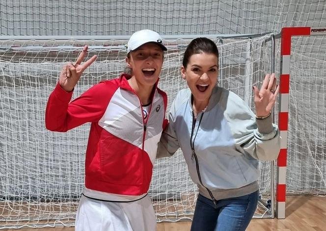 Swiatek e Radwanska vão jogar encontro solidário para ajudar a Ucrânia