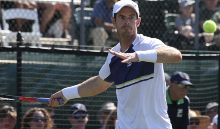 Murray dá a volta a campeão de Wimbledon rumo aos ‘quartos’ em Newport