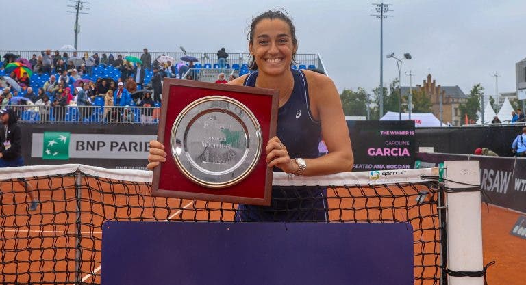 Carolina Garcia e Marie Bouzkova vencem os WTA da semana