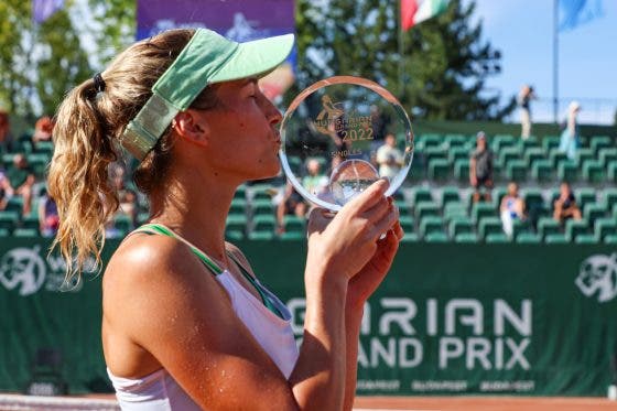 Bernarda Pera conquista primeiro título WTA da carreira em Budapeste