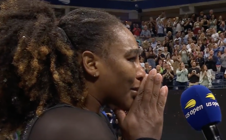[VÍDEO] A emocionante homenagem de Serena a Venus no discurso de despedida