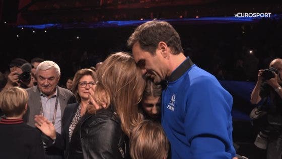 Federer chora ao falar da família: «Mirka, podias-me ter mandado parar há muito tempo»
