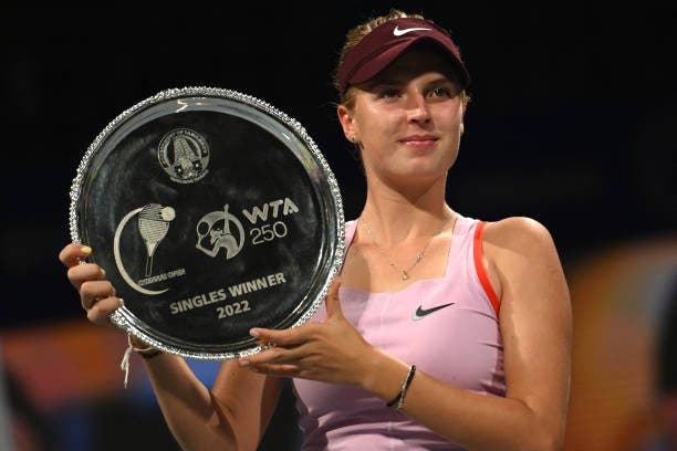 O futuro é agora! Linda Fruhvirtova conquista primeiro título WTA aos 17 anos