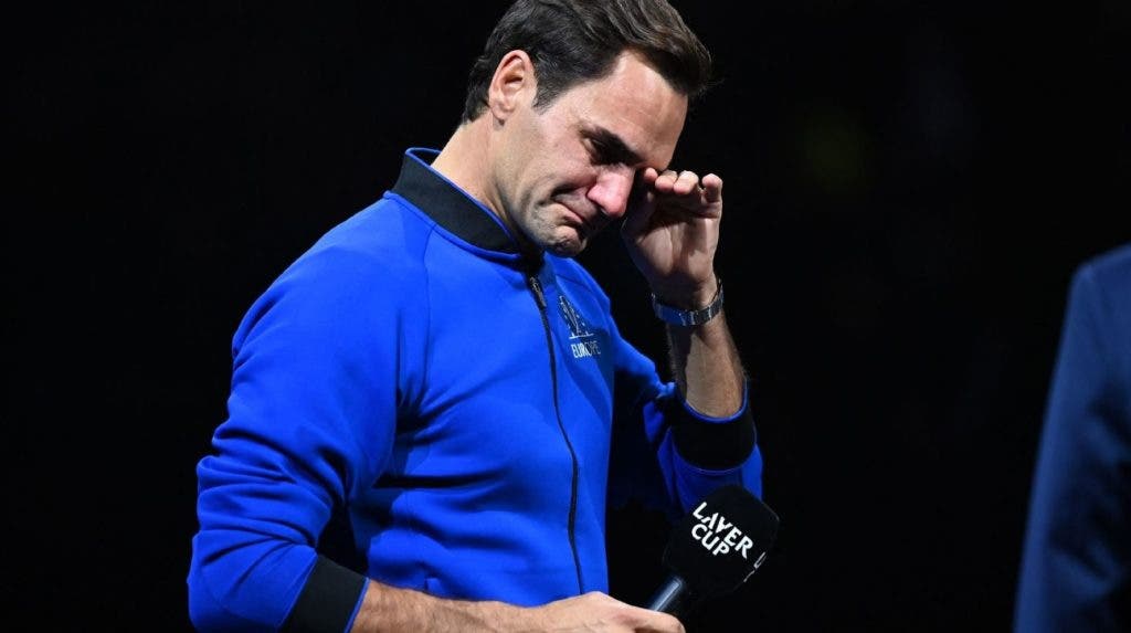 [VÍDEO] A entrevista completa de Federer em court, com muitas lágrimas