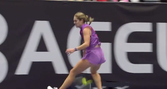 [BRUTAL] McNally vence ponto fantástico com direito… a um tweener!