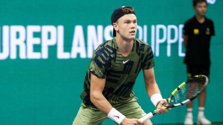 Rune vira contra Norrie em Estocolmo e complica contas do britânico para as ATP Finals