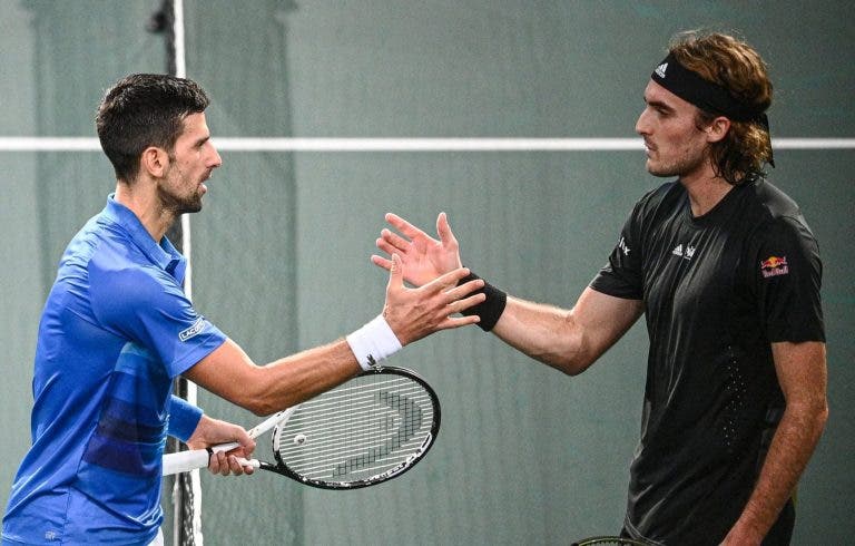 Djokovic e Tsitsipas frente a frente… na segunda divisão da Taça Davis