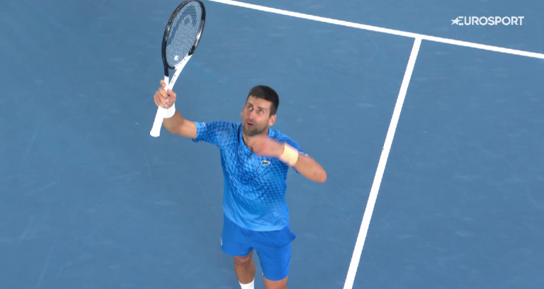 [VÍDEO] O ponto que valeu um 10.º título a Djokovic no Australian Open