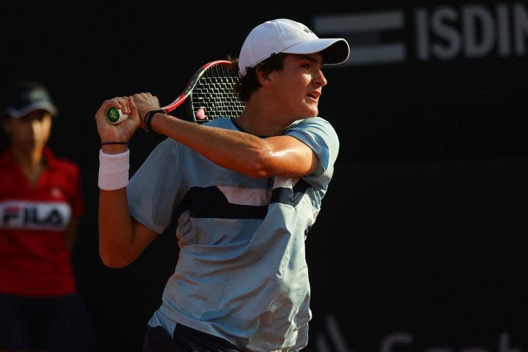 Na estreia em torneios ATP, João Fonseca é dominado por Molcan no Rio Open