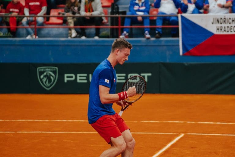 Lehecka bate Nuno Borges e República Checa lidera na luta pelas Davis Cup Finals