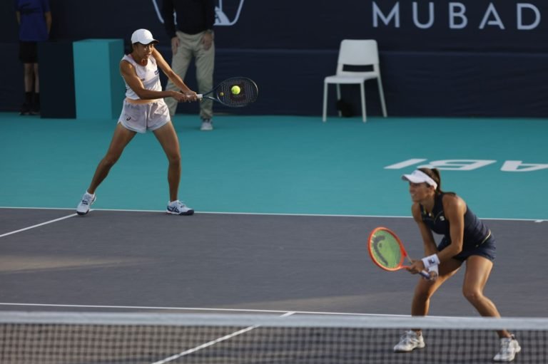 Imparável! Luisa Stefani é campeã em Abu Dhabi ao lado de Zhang