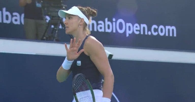 [VÍDEO] Bia Haddad conta com ajuda da rede para fechar set em Abu Dhabi