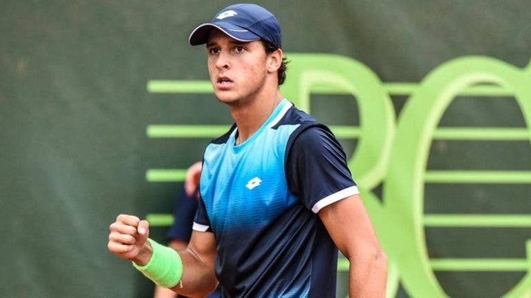 Bombardeiro Darderi estreia-se a ganhar em torneios ATP aos 20 anos