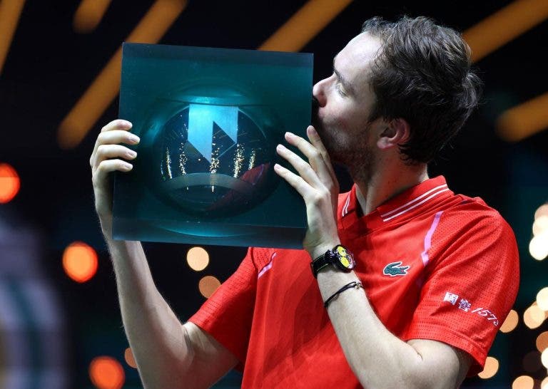 Medvedev respira de alívio: «Foi duro voltar depois de sair do top 10»