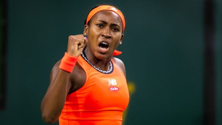 Gauff evita escândalo e segue em Indian Wells; Sakkari bate Pliskova em grande batalha