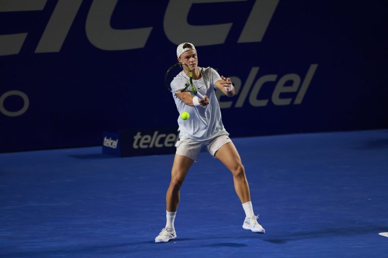 Rune interrompe série de vitórias de Borges no México com vitória tranquila