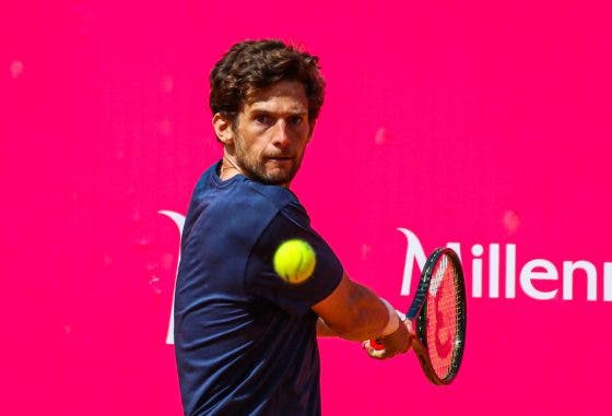 Pedro Sousa luta muito mas diz adeus ao Millennium Estoril Open pela última vez