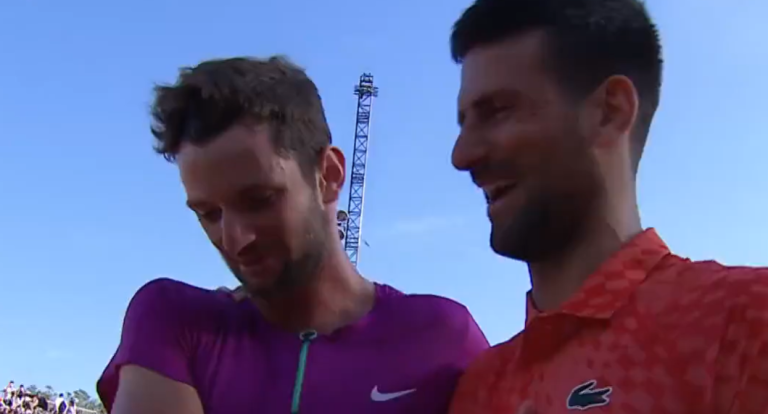 [VÍDEO] Gakhov rendido a Djokovic junto à rede: «És o melhor!»