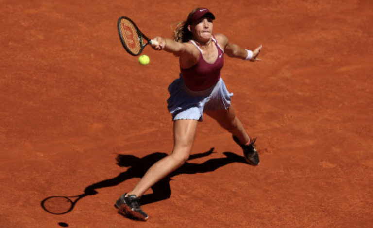 Kasatkina rendida ao que a jovem Mirra Andreeva já está a mostrar