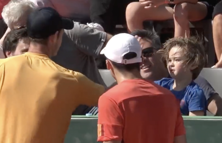 [VÍDEO] O bonito gesto de Andy Murray com uma criança que atingiu com um serviço