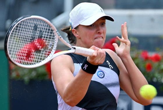 Swiatek junta-se a Seles e Osaka num dado que mostra a sua fortaleza em Grand Slams