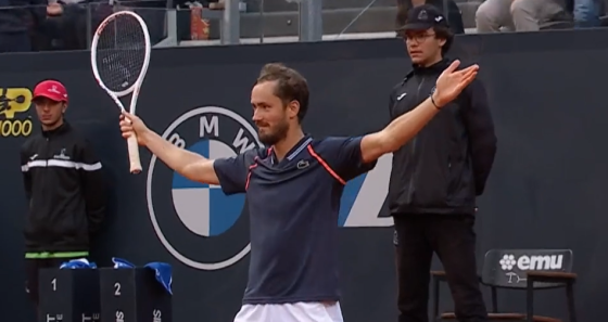 [VÍDEO] O momento em que Medvedev vira Clayvedev e se sagra campeão em Roma