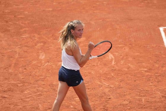 Finalista em 2020, Kenin perde para 278 do mundo na estreia do quali de Roland Garros