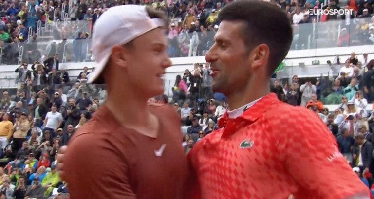[VÍDEO] O match point de Rune e o caloroso abraço de Djokovic à rede