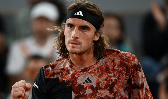 Tsitsipas explica o porquê de não abdicar do pai como treinador