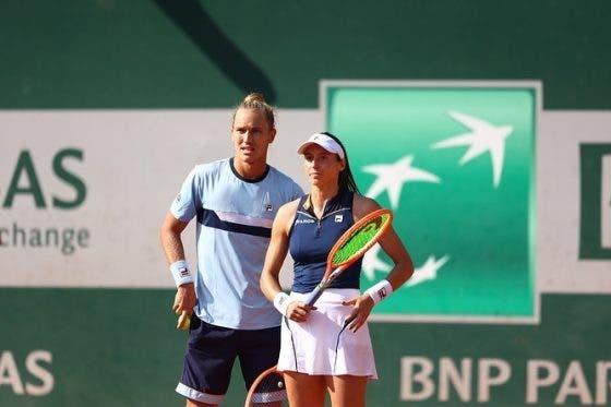 Luisa Stefani e Rafael Matos brilham e despacham Zhang/Dodig em Roland Garros