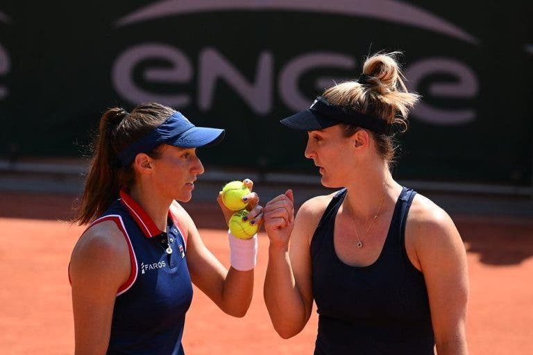 Luisa Stefani e Dabrowski ficam pelo caminho nas oitavas de Roland Garros