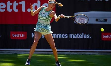 Kvitova acaba com série de Alexandrova rumo à final em Berlim e enfrentará Vekic