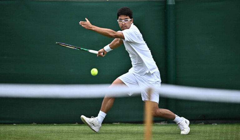 Chung volta a conhecer o sabor da vitória três anos depois e avança em Wimbledon