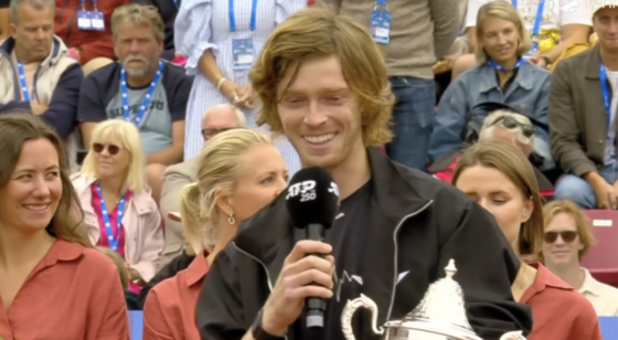 A curiosa troca de ‘mimos’ entre Ruud e Rublev após a final de Bastad