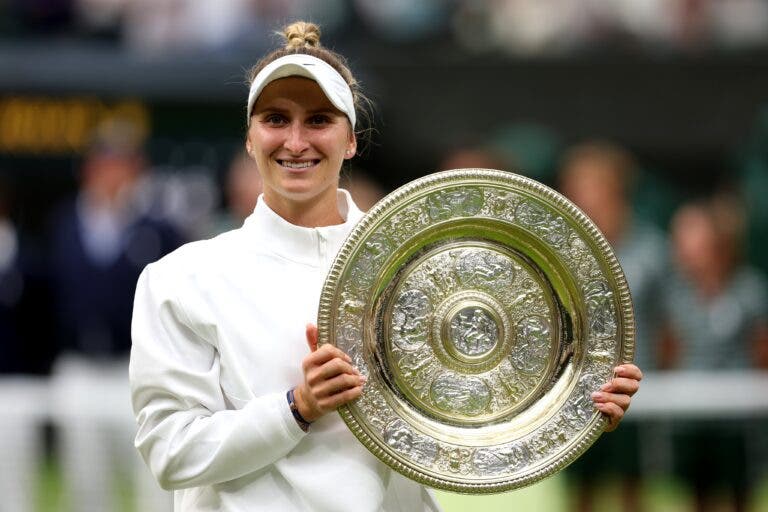 Vondrousova: «Não penso em mim como a campeã de Wimbledon, penso em mim como a Marketa»