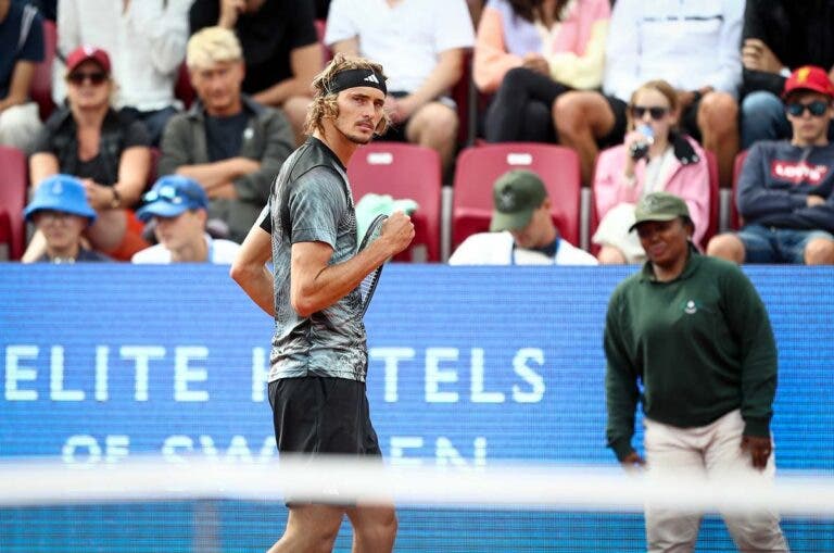 Zverev esmaga Monteiro a caminho dos ‘quartos’ em Bastad